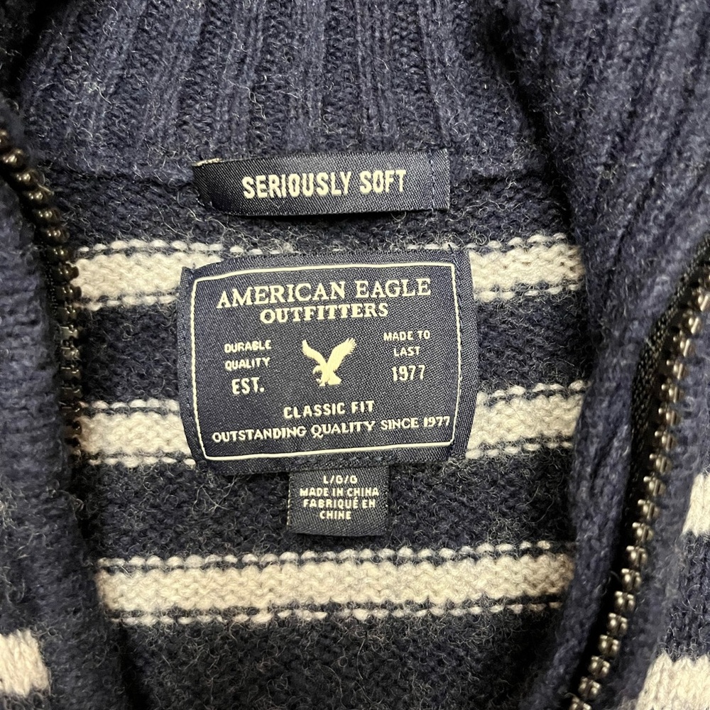 American Eagle Men’s Striped Sweater Size Large - Picture 4 of 7